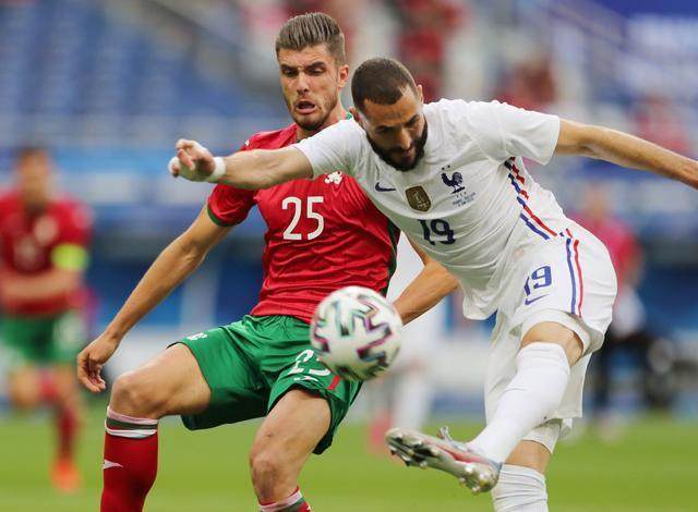 关于欧洲之夏:球场上演传奇一战的信息 关于欧洲之夏:球场上演传奇一战的信息