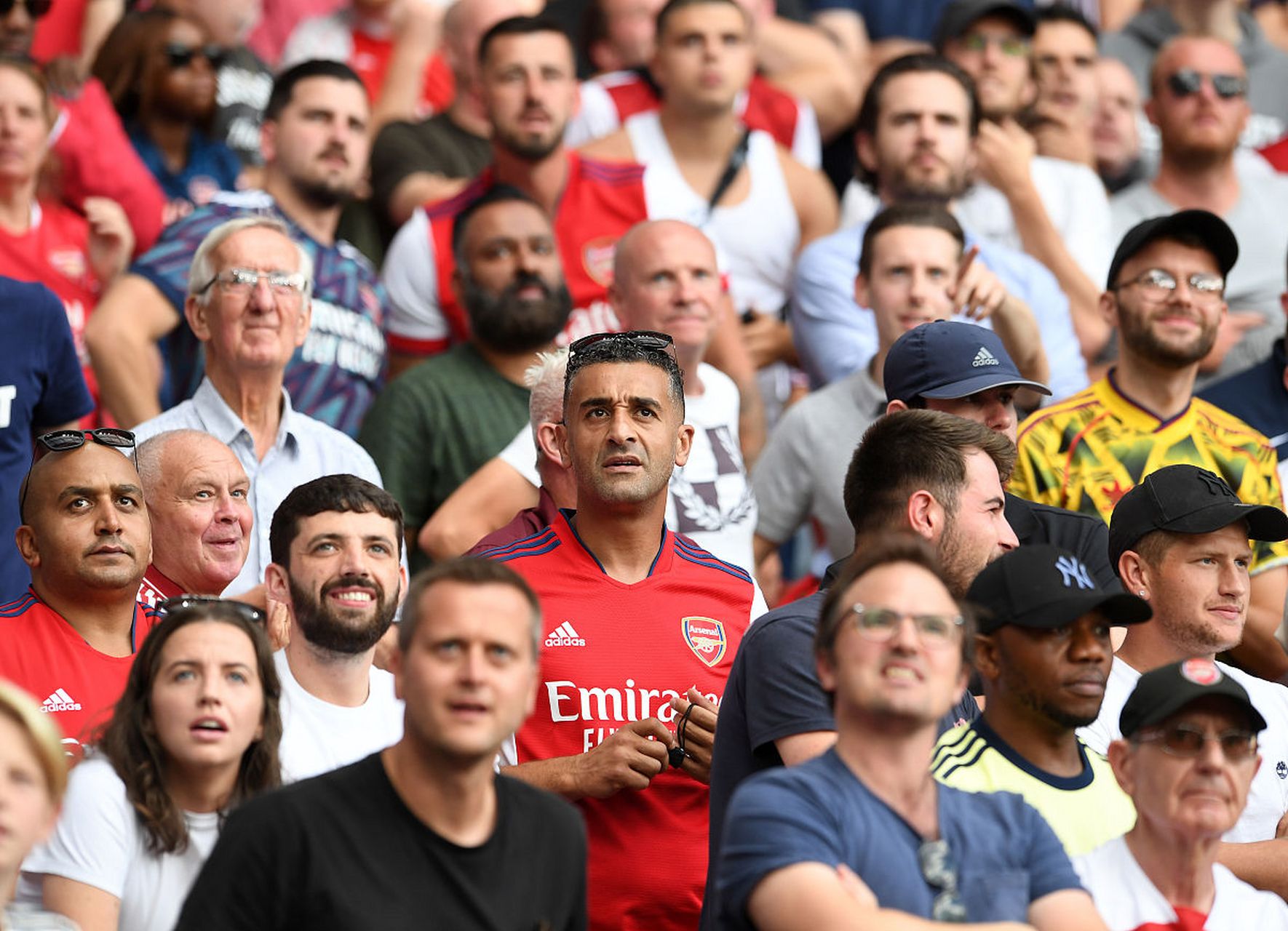 包含格拉纳达在一场紧张的比赛中逼平对手的词条 包含格拉纳达在一场紧张的比赛中逼平对手的词条