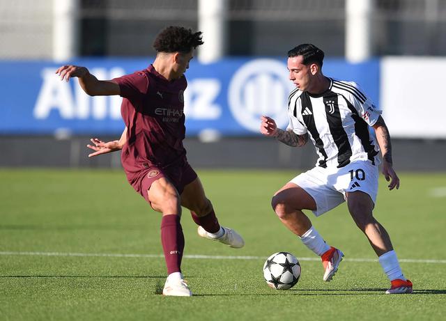 开云官网-关于切尔西有意引进尤文图斯前锋，重组进攻线的信息