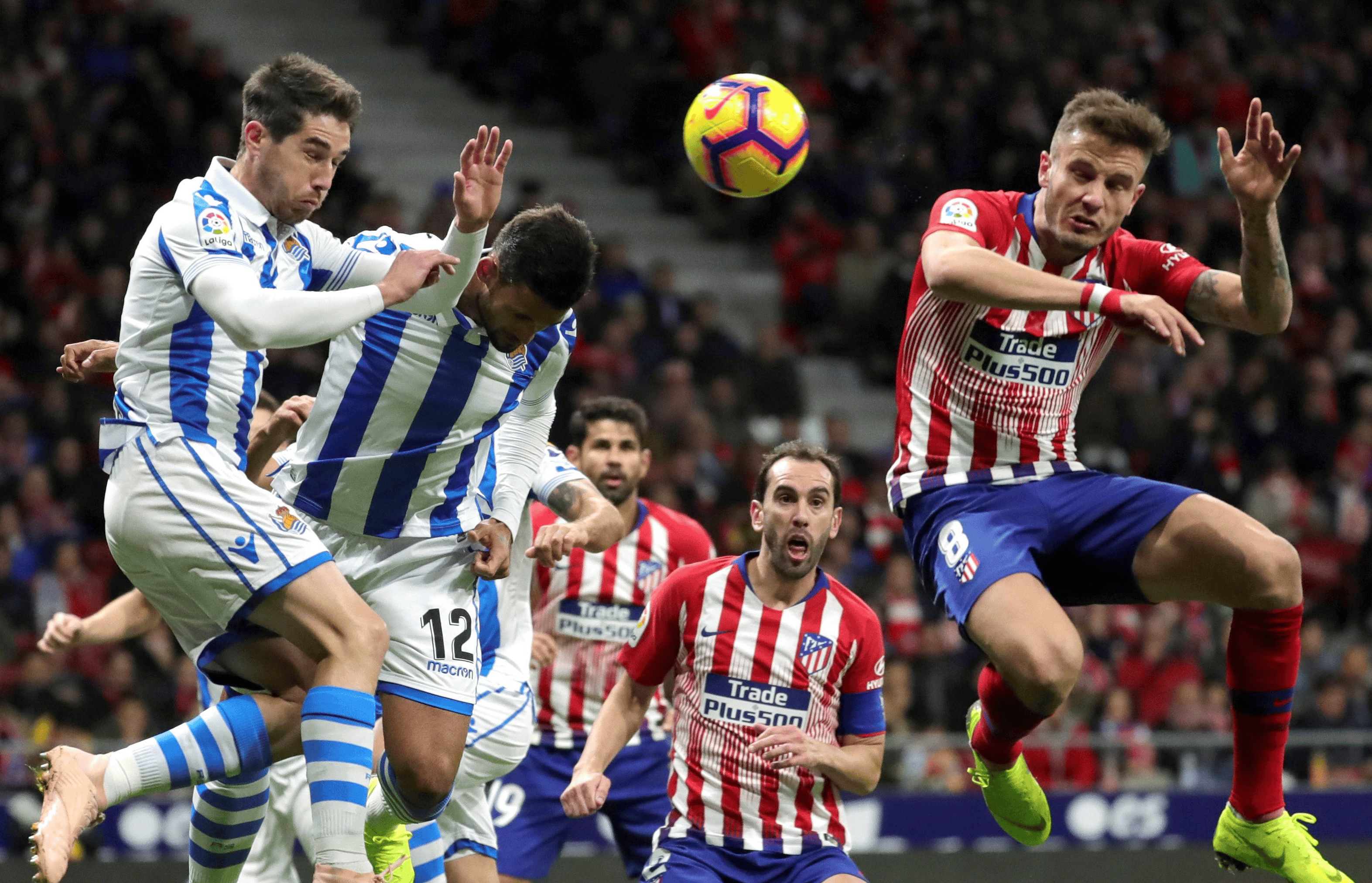 皇马豪取胜仗，成功晋级淘汰赛