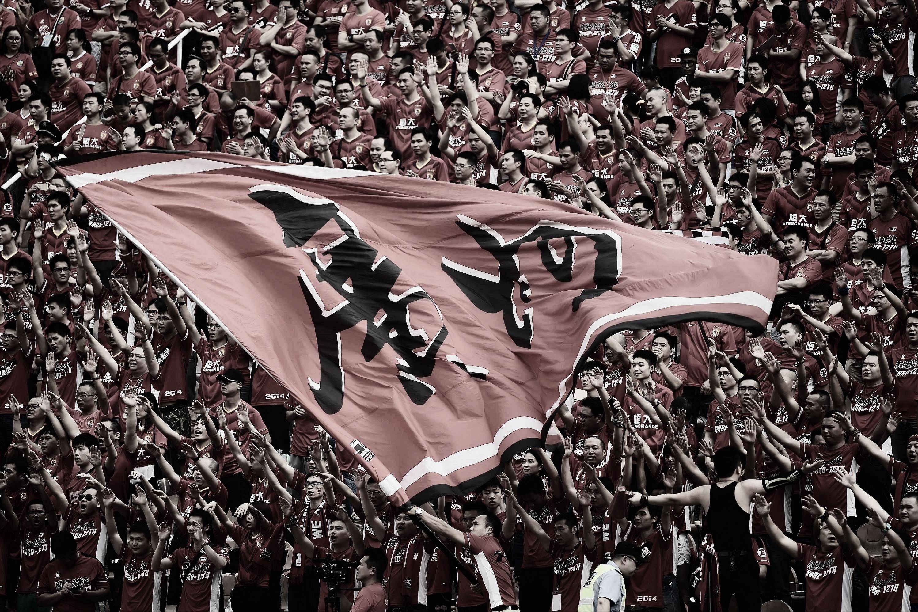 包含球场上的战争,国内足球联赛燃烧的激情无法阻挡的词条 包含球场上的战争,国内足球联赛燃烧的激情无法阻挡的词条