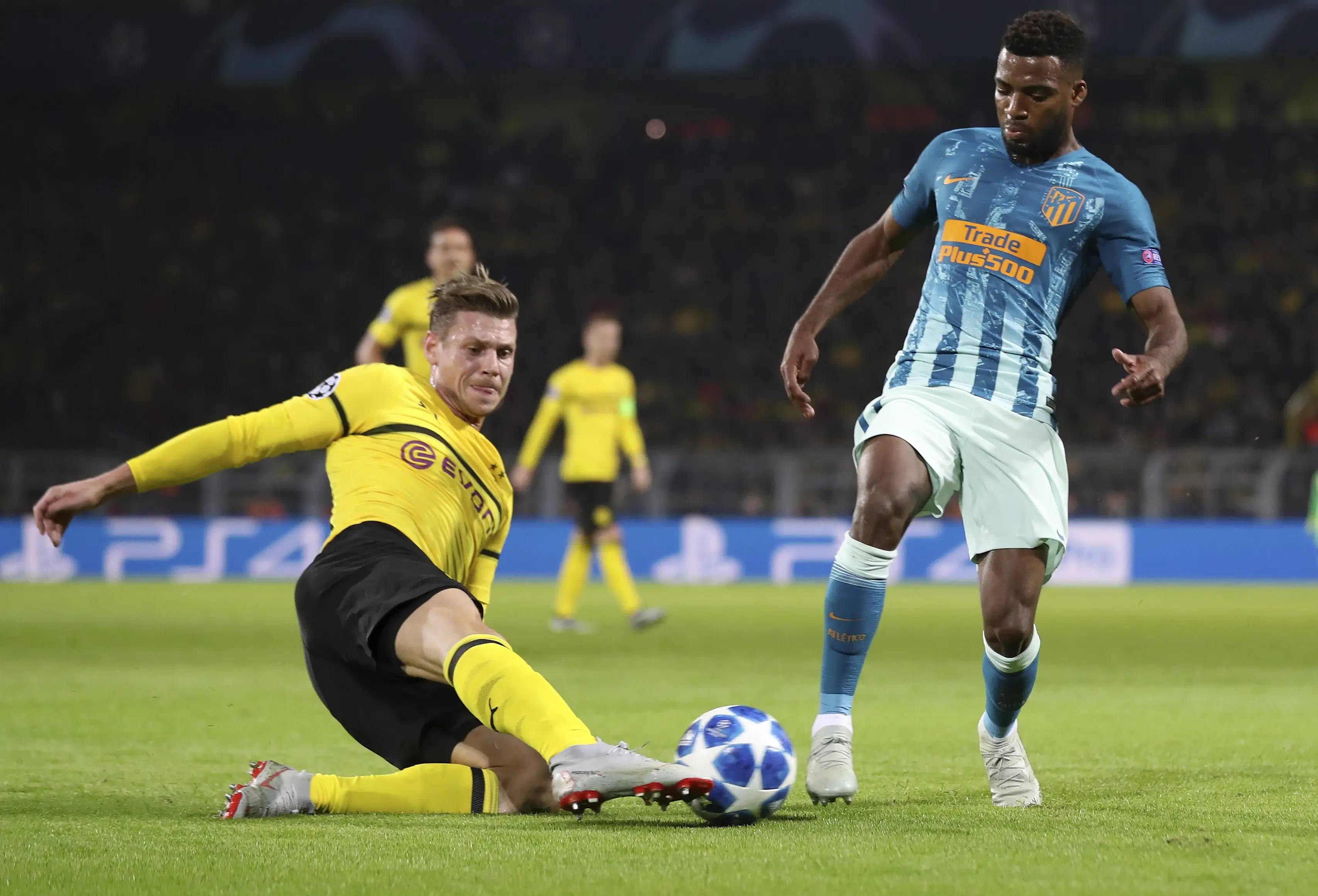 欧洲足球赛场的经典对决令人震撼