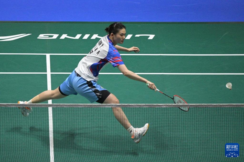 新加坡队在羽毛球比赛中获得银牌 新加坡队在羽毛球比赛中获得银牌