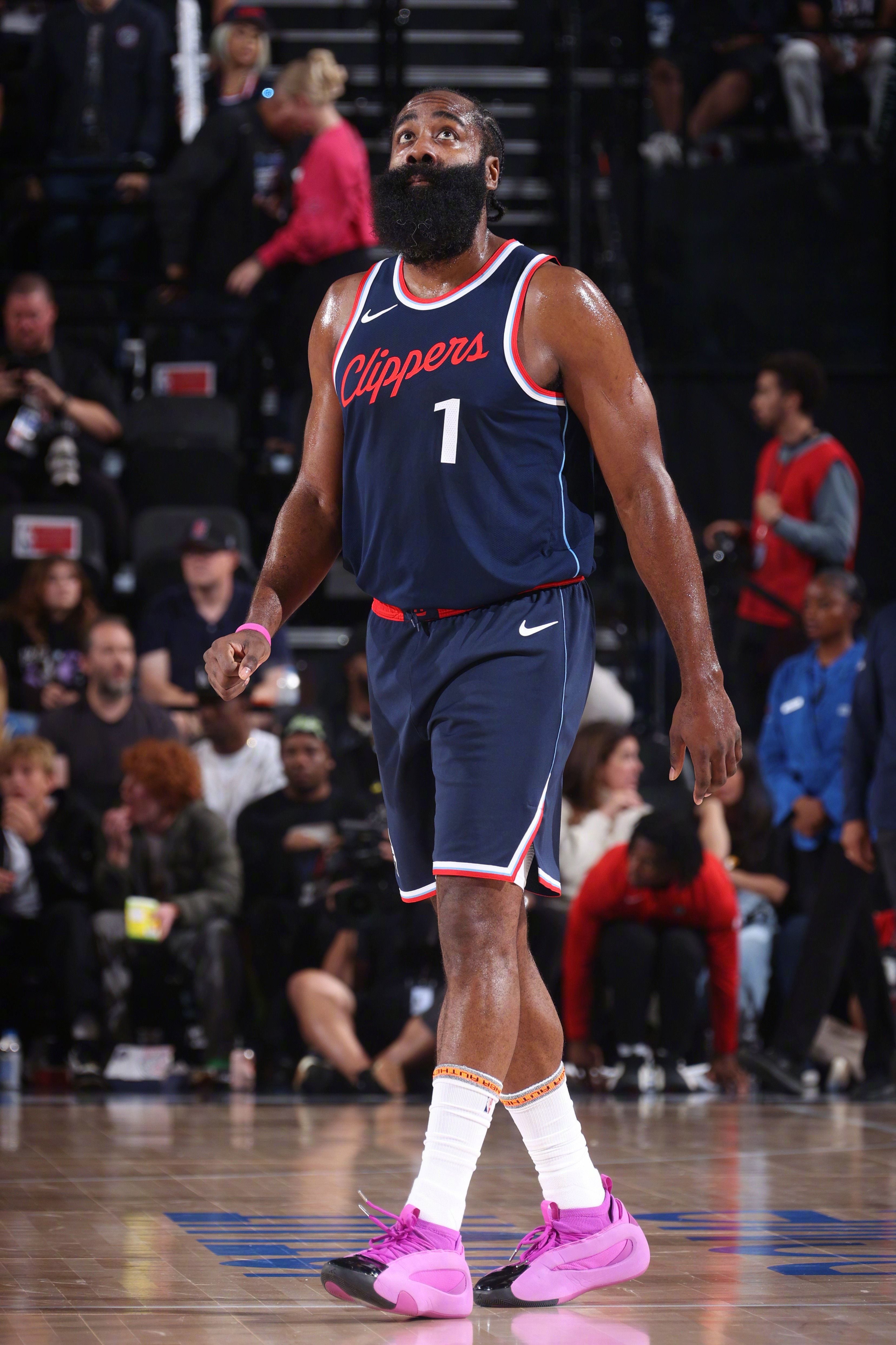 快船进攻火爆，成功晋级下一轮的简单介绍