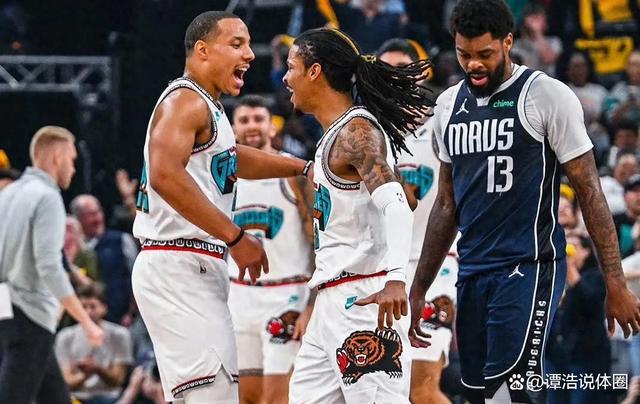 灰熊千载难逢复体现,双塔组合再度领队逆转胜局 灰熊千载难逢复体现,双塔组合再度领队逆转胜局