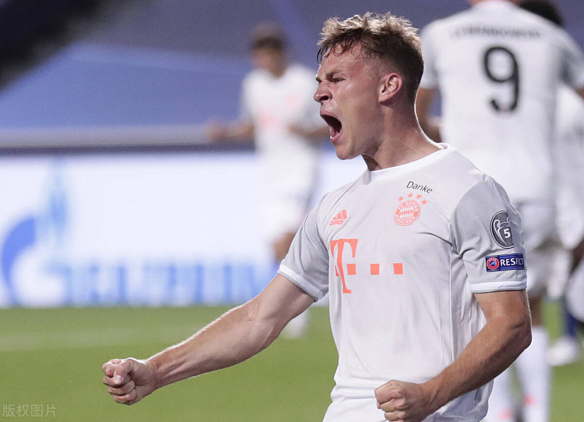 开云体育中国-卢森堡队众将沉浸在胜利喜悦中