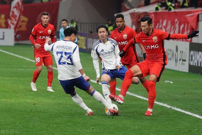 亚冠淘汰赛第一轮紧张又激动 亚冠淘汰赛第一轮紧张又激动