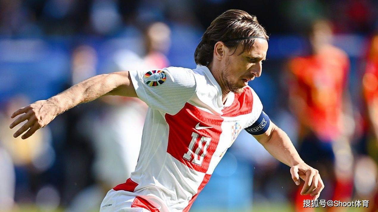 包含阿尔巴尼亚球员展现高效率射门的词条 包含阿尔巴尼亚球员展现高效率射门的词条