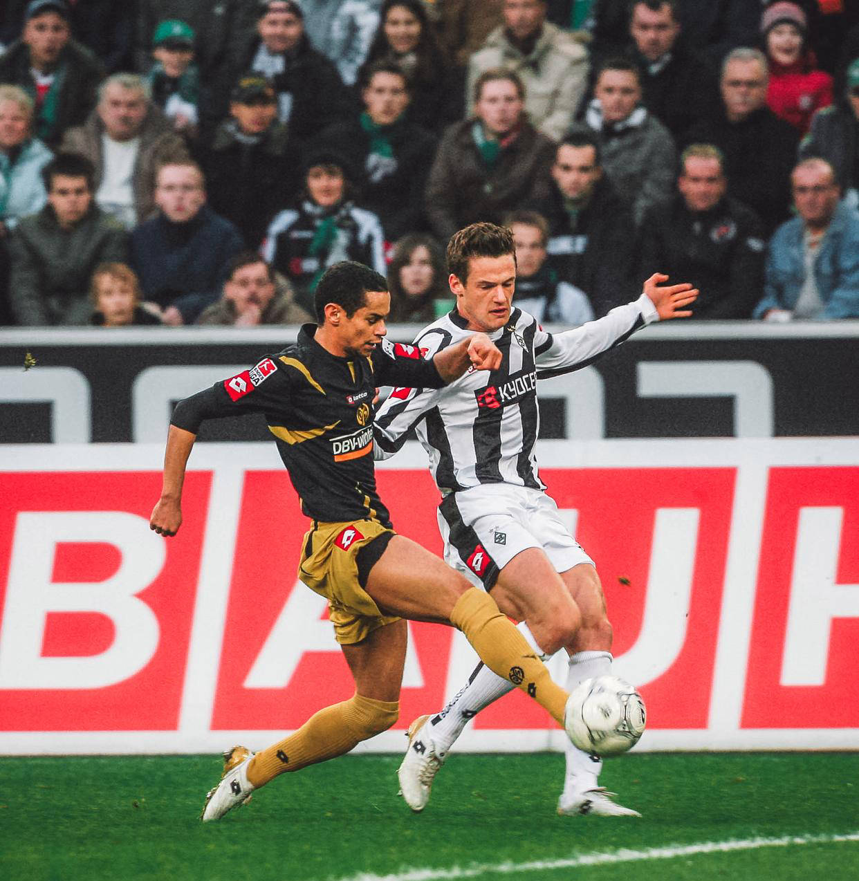 美因茨队在主场表现稳健赢得比赛 美因茨队在主场表现稳健赢得比赛