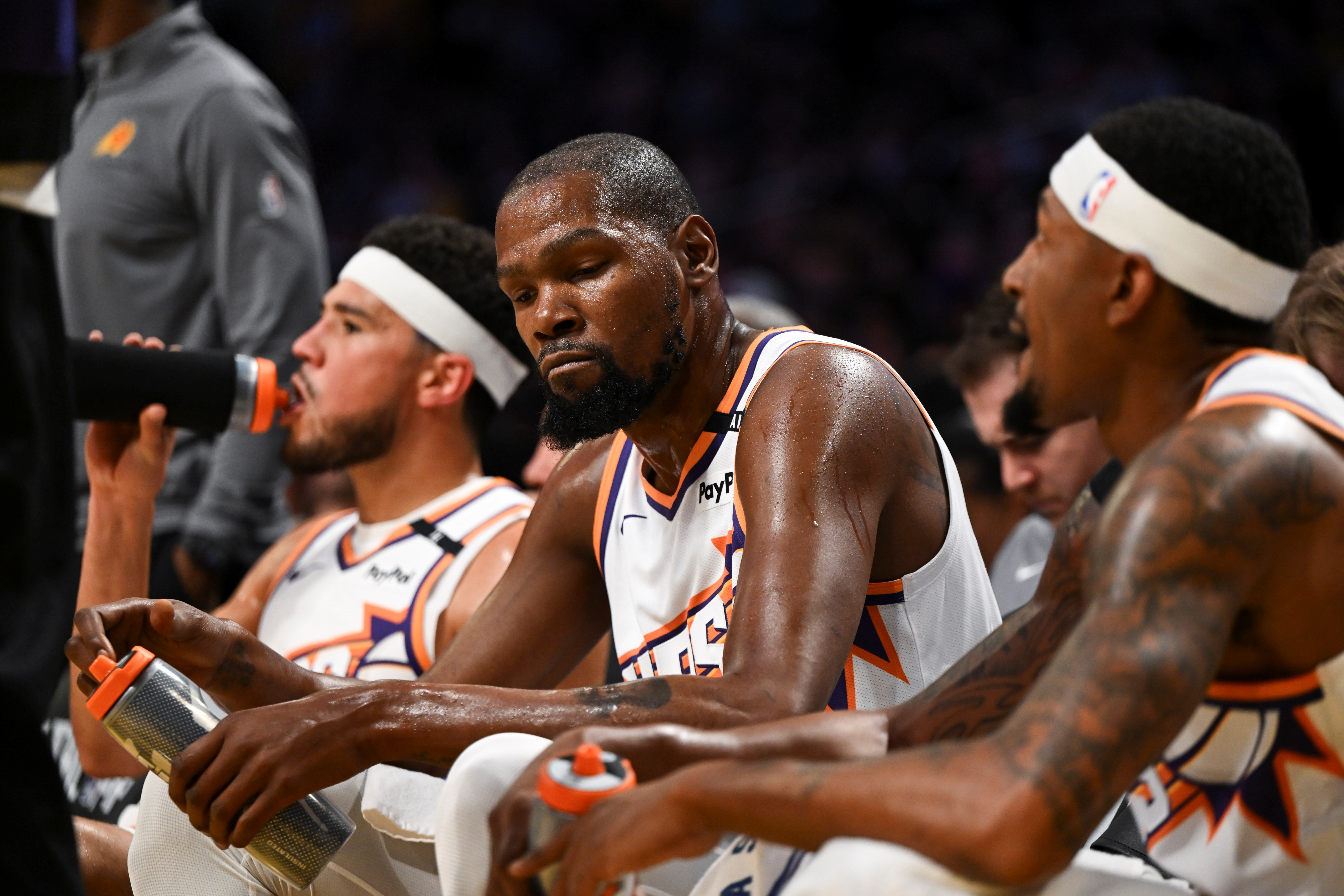 包含太阳击败雷霆,布克独得分达到四连胜的词条 包含太阳击败雷霆,布克独得分达到四连胜的词条