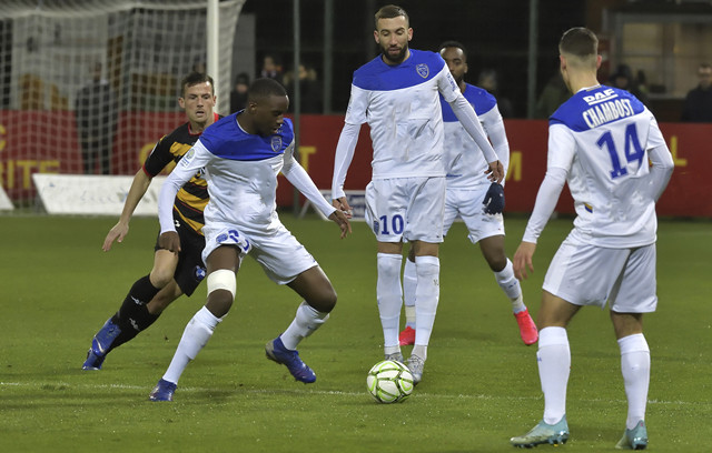 雷恩客场战平特鲁瓦,维持连胜纪录延续 雷恩客场战平特鲁瓦,维持连胜纪录延续