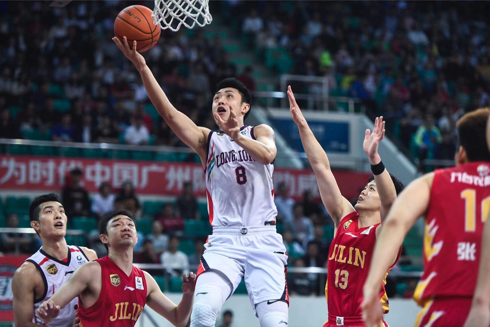 广州火箭主场大胜山东王者 广州火箭主场大胜山东王者