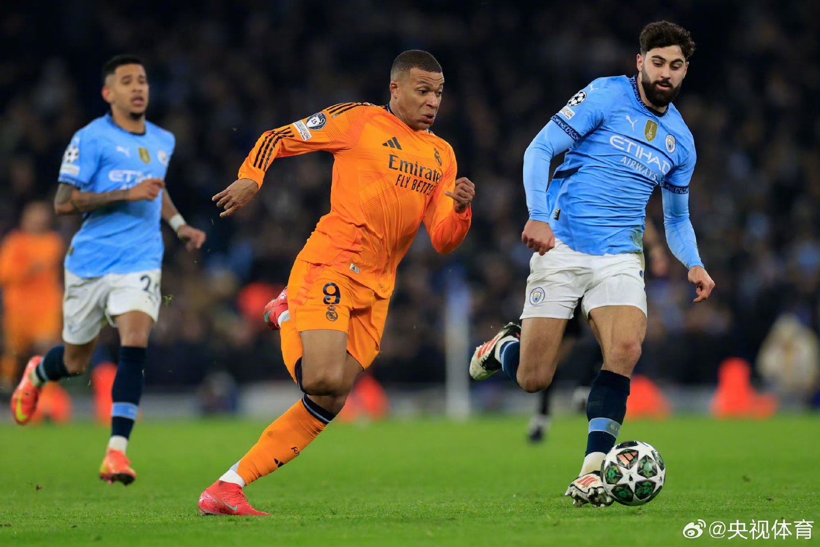 曼城传奇球星归队，英格兰足球巅峰再添一分神秘