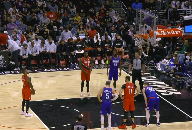 包含王牌球员再度砍下疯狂得分,对手毫无还手之力的词条 包含王牌球员再度砍下疯狂得分,对手毫无还手之力的词条