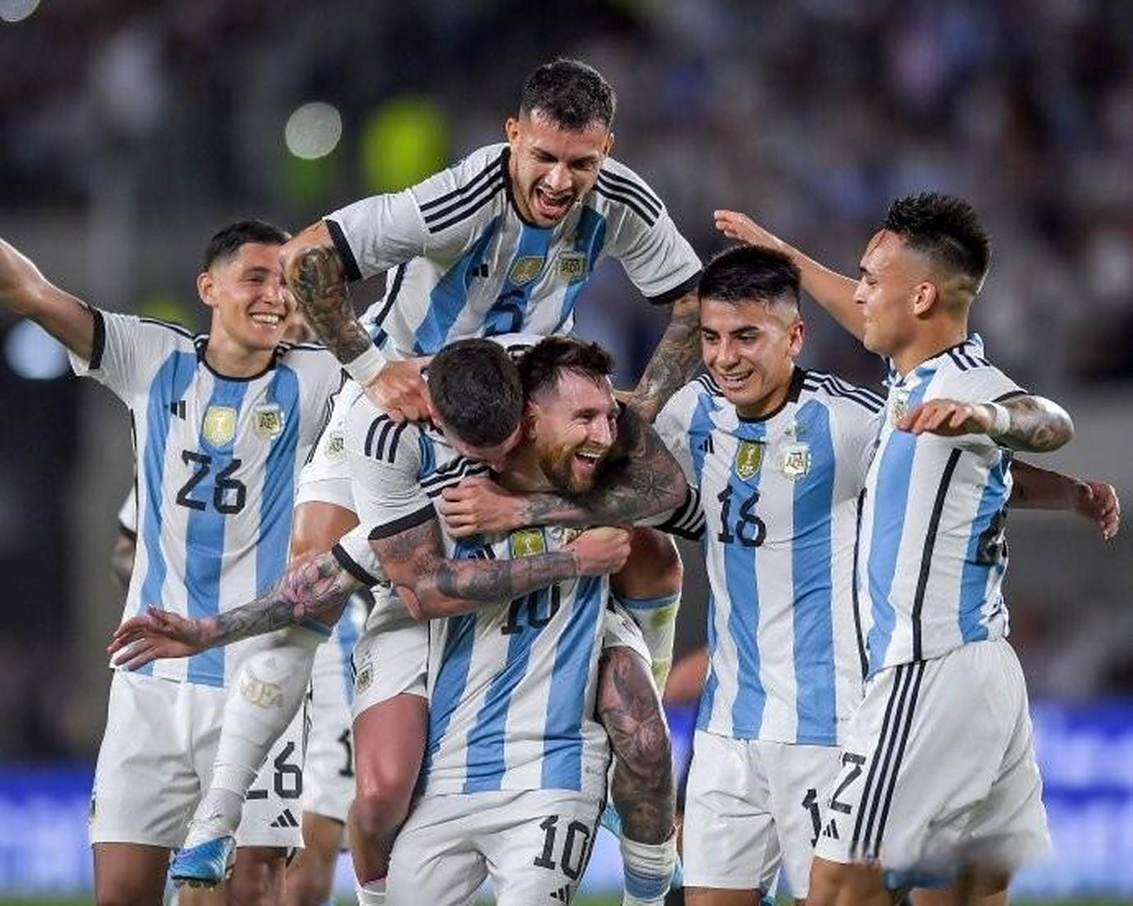 巴塞罗那豪取主场连胜，梅西连入三球的简单介绍