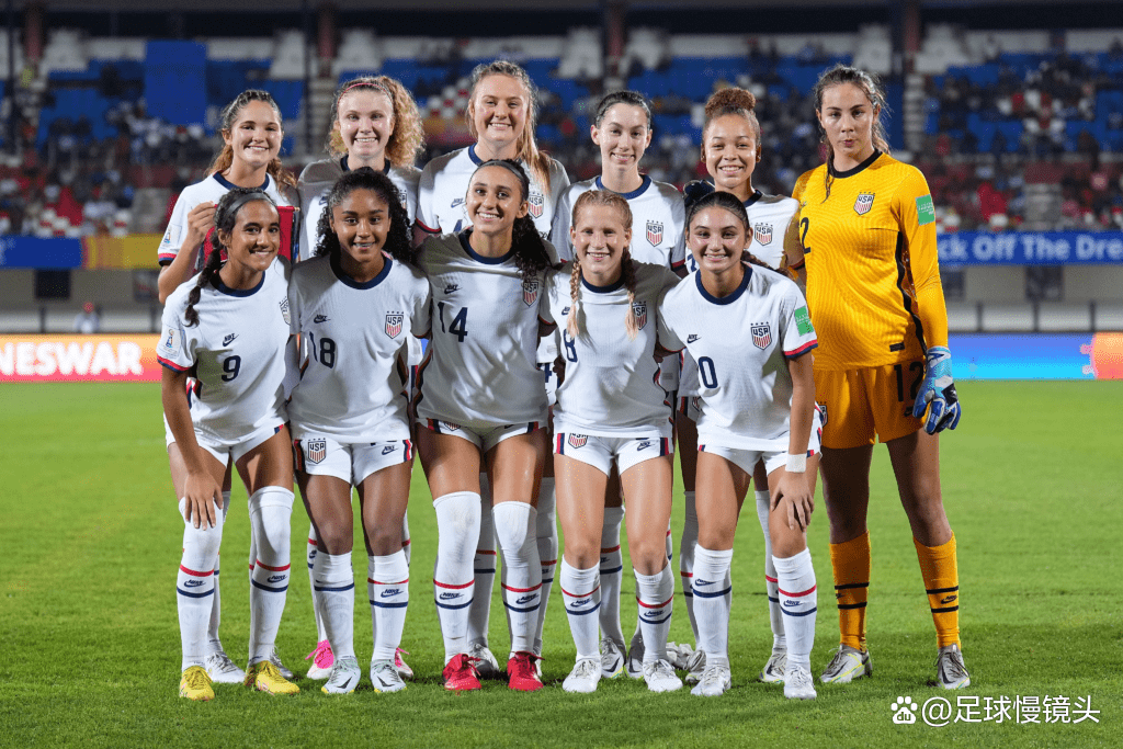 里尔主场大胜佩斯，积分领跑