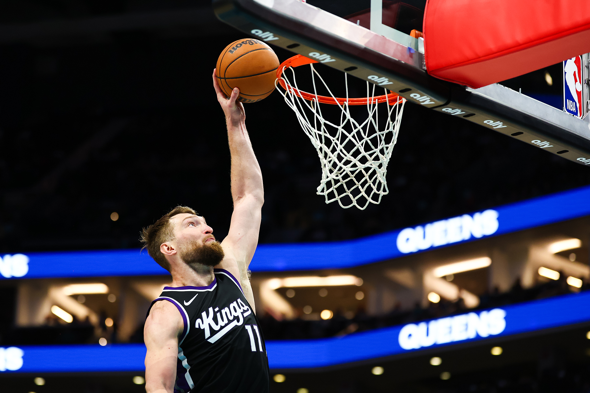 关于爵士胜国王：戈贝尔再现防守之王风采的信息