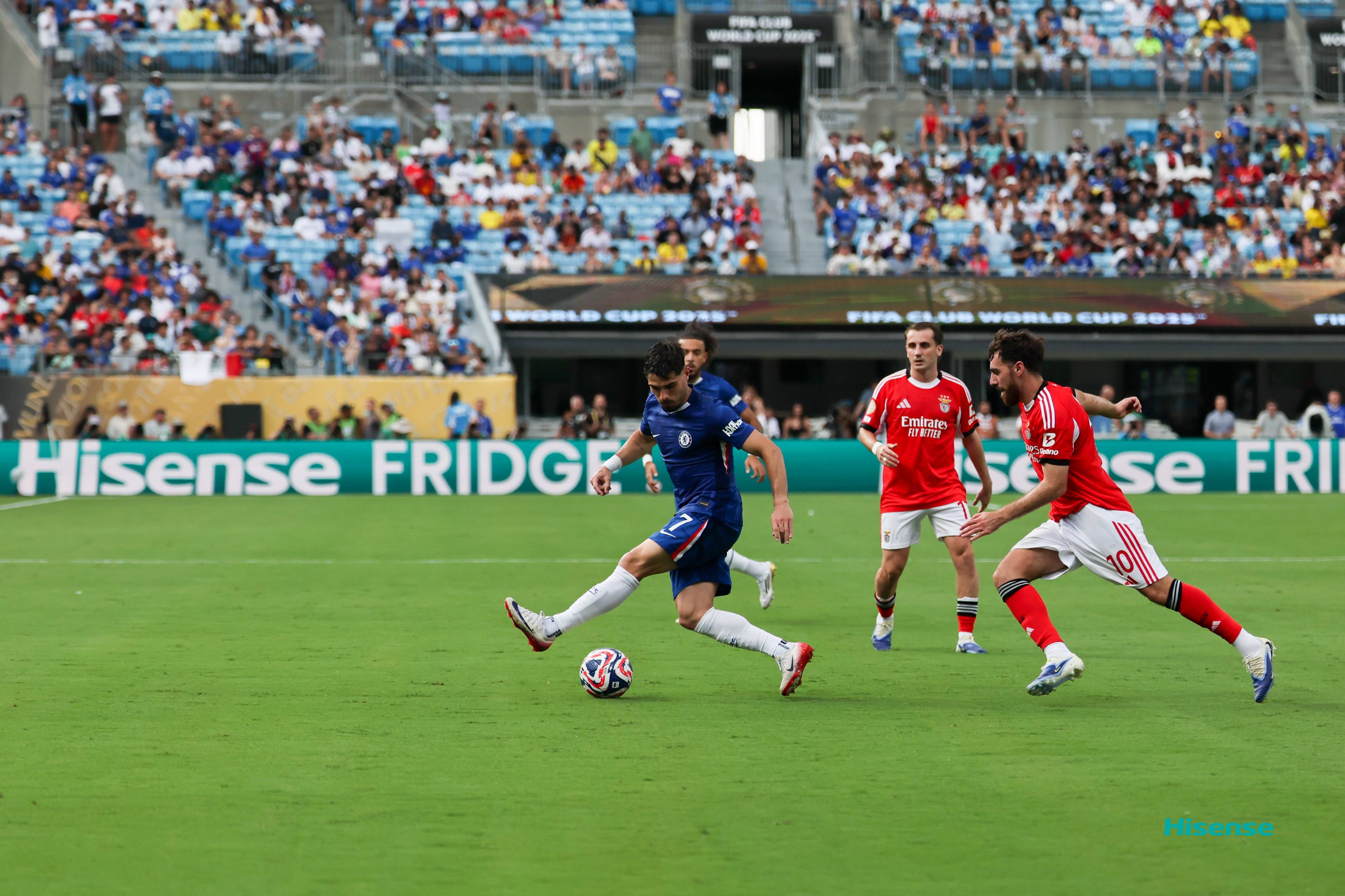 切尔西锋线进攻火力强大，创造进球奇迹