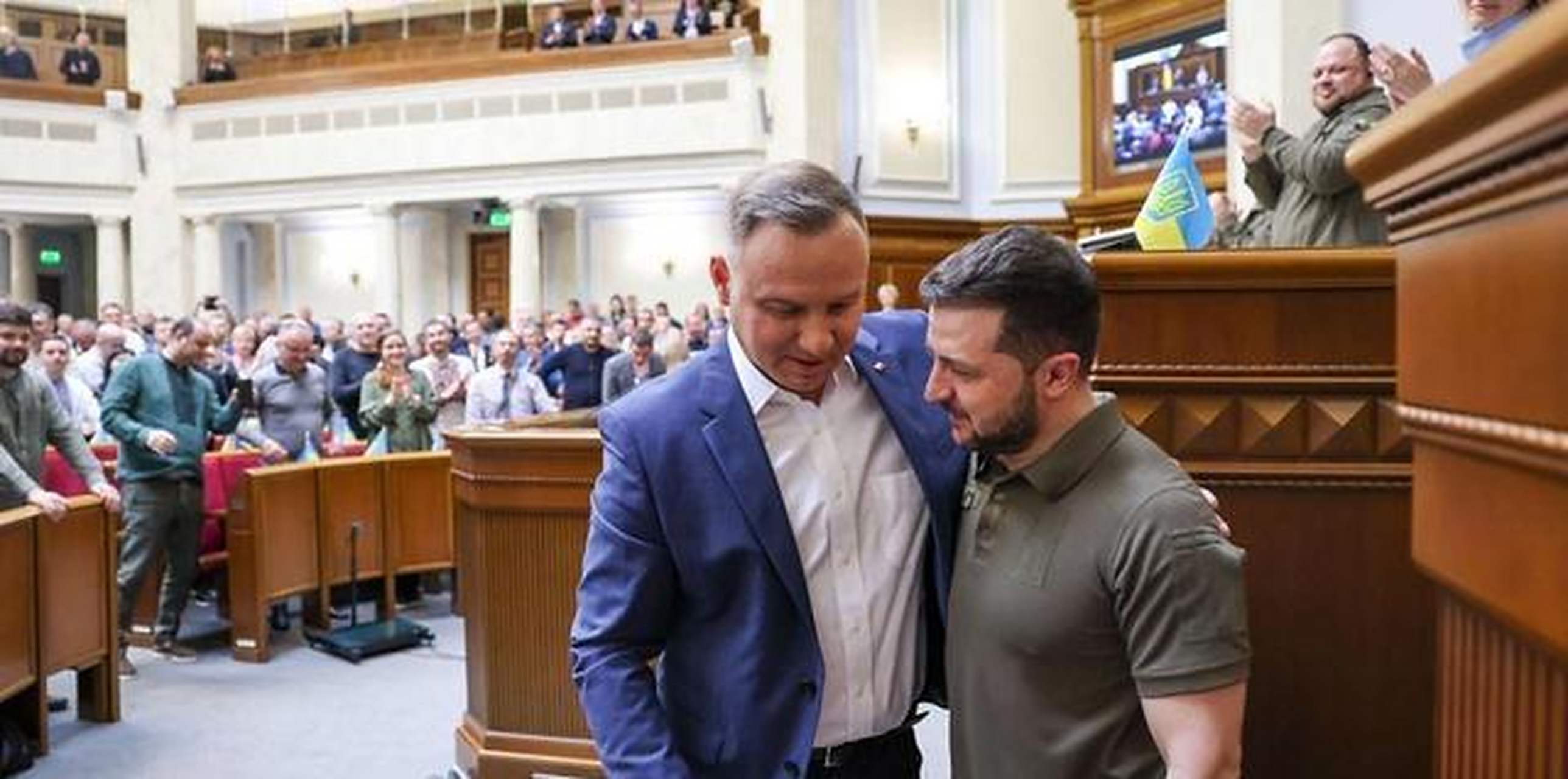 波兰战胜乌克兰,晋级淘汰赛与手碰手 波兰战胜乌克兰,晋级淘汰赛与手碰手