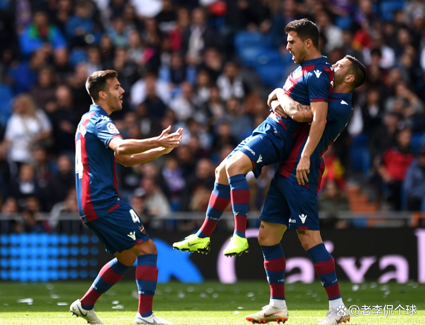 西甲豪门争霸激烈,各队战术不同 西甲豪门争霸激烈,各队战术不同