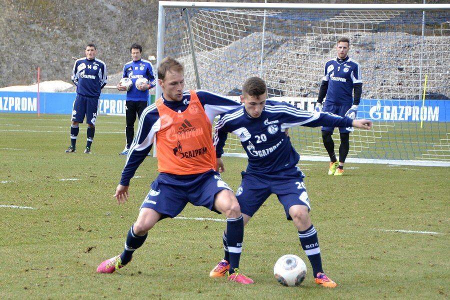 关于沙尔克04主场2-0击败了不伦瑞克,轻松获胜的信息 关于沙尔克04主场2-0击败了不伦瑞克,轻松获胜的信息