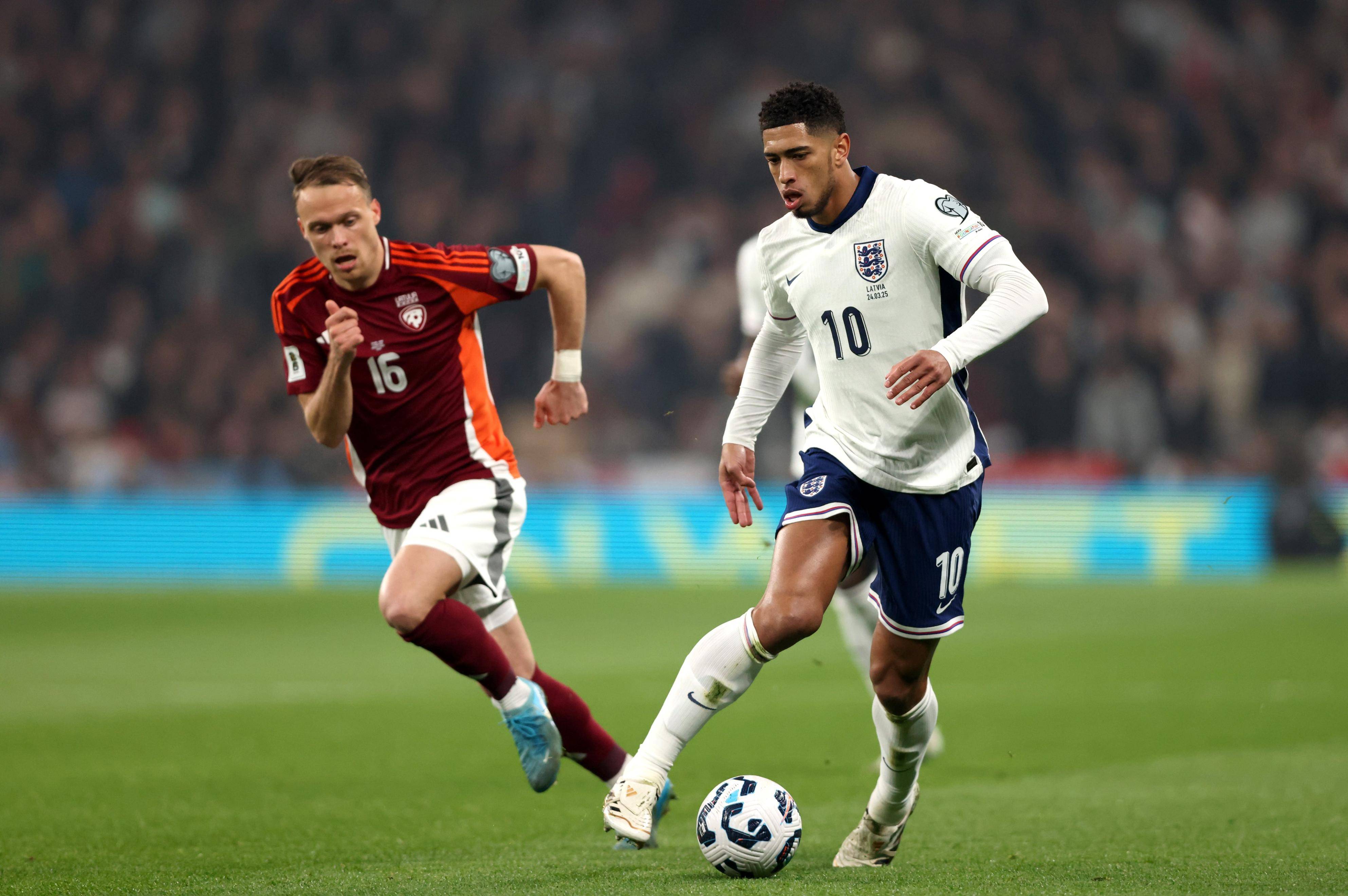 英格兰国家队实现连胜,晋级淘汰赛 英格兰国家队实现连胜,晋级淘汰赛