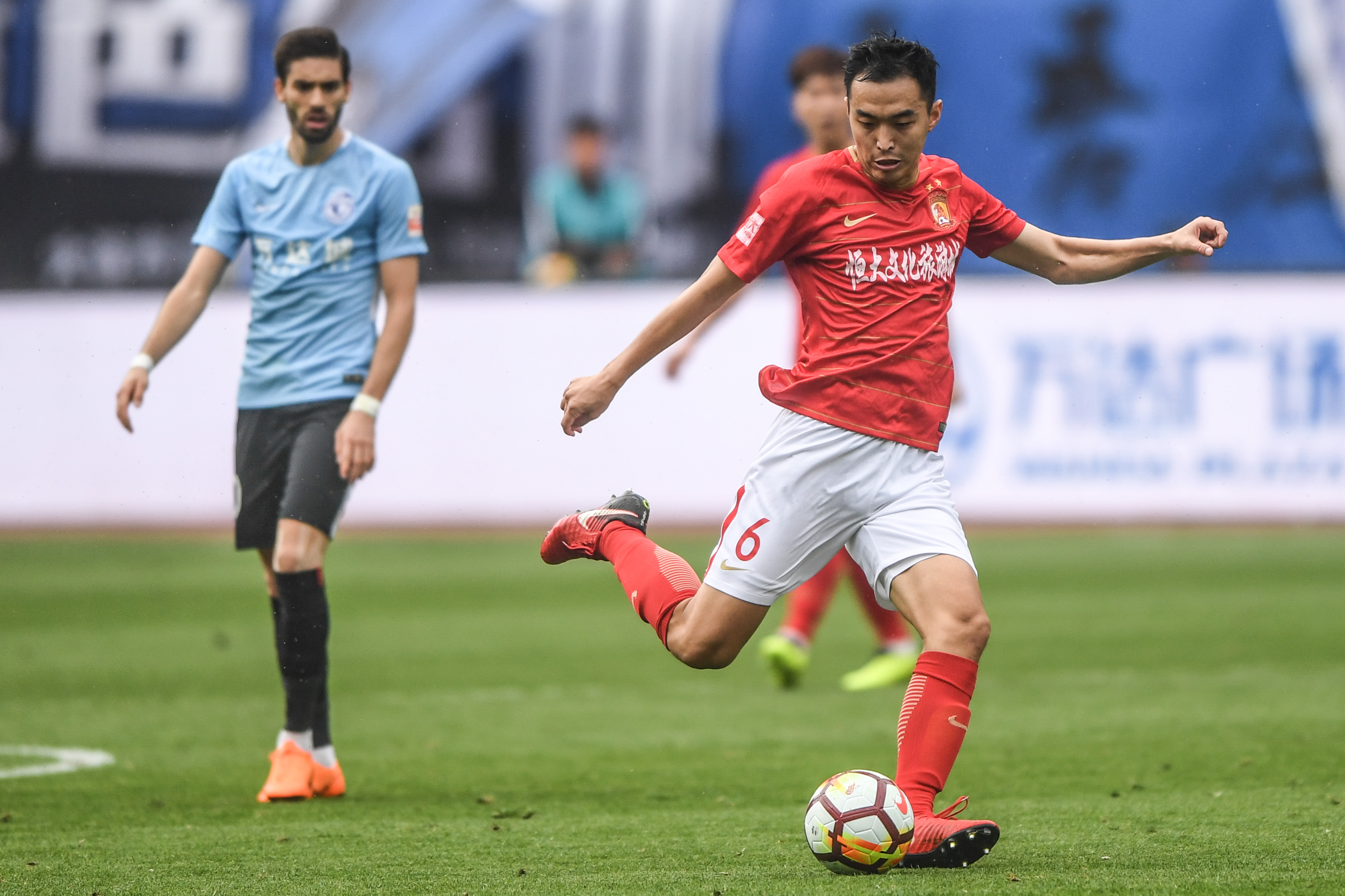 广州恒大客战压力山大,冲击三连胜的简单介绍 广州恒大客战压力山大,冲击三连胜的简单介绍