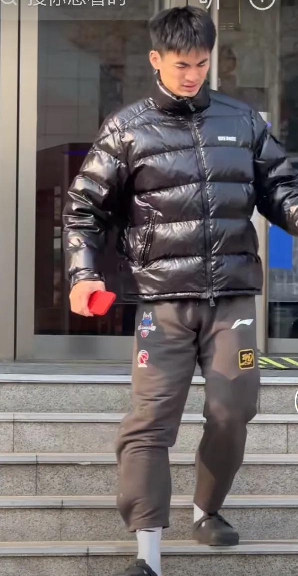 关于实力对比悬殊,在比赛中显现出色表现的信息 关于实力对比悬殊,在比赛中显现出色表现的信息