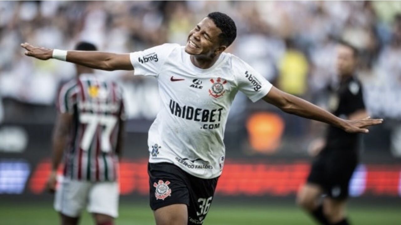 开云下载-包含法甲球队运动员连续取得胜利，刷新历史纪录的词条