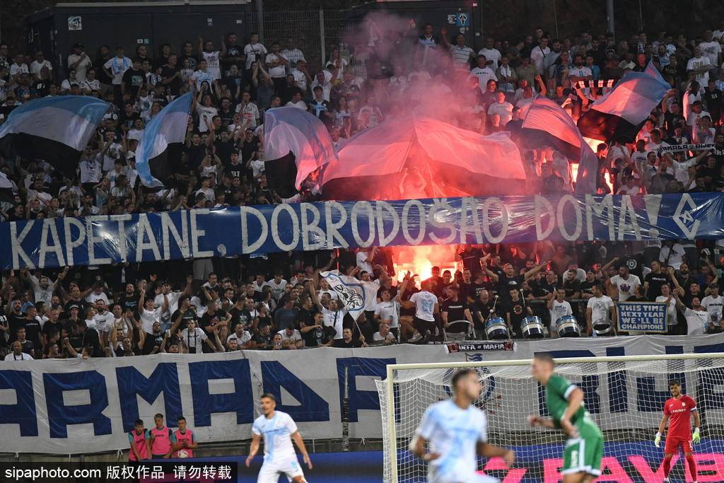 开云体育入口-比利亚雷亚尔球队备战，士气高昂迎接挑战