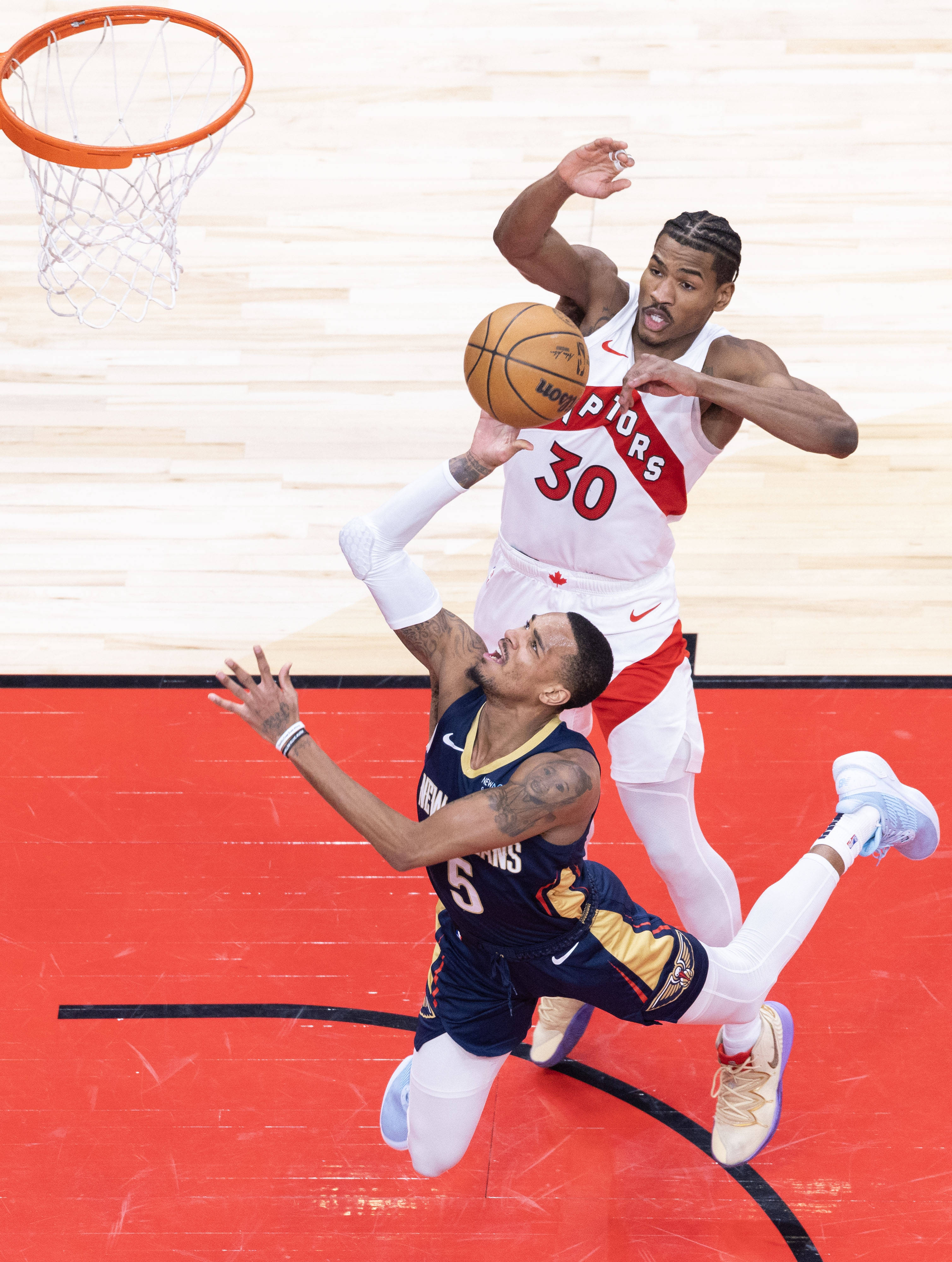 开云体育平台APP-猛龙逆转老鹰取得季后赛首胜