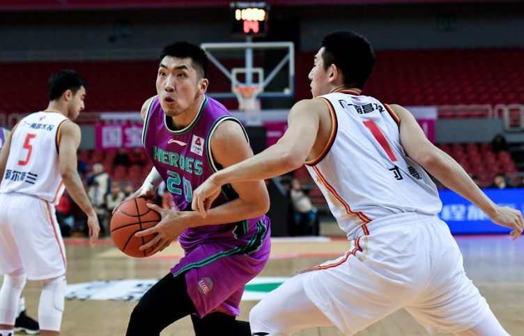 魔术逆转深圳队，王哲林扛起全队