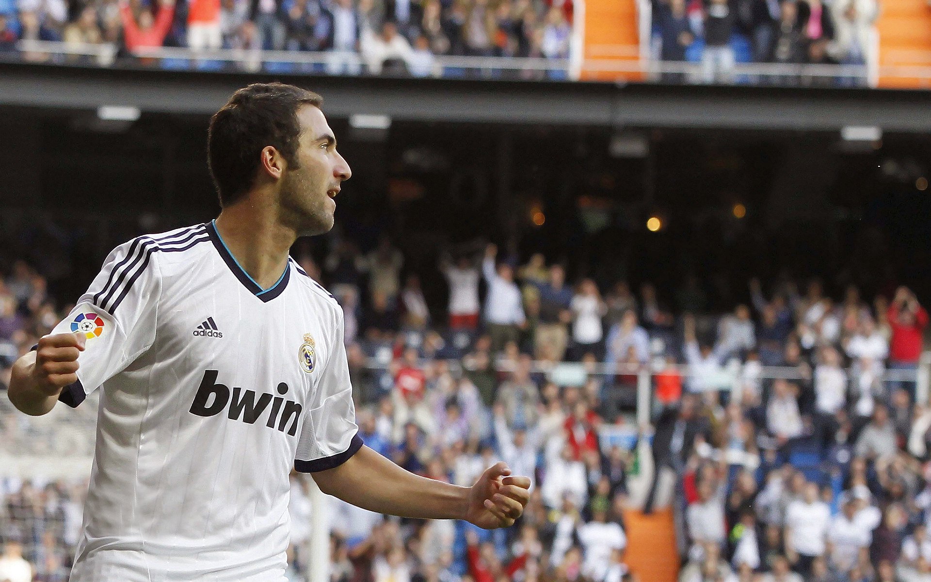 当希腊怪兽降临圣西罗，意甲焦点战之夜的字母哥高光表演